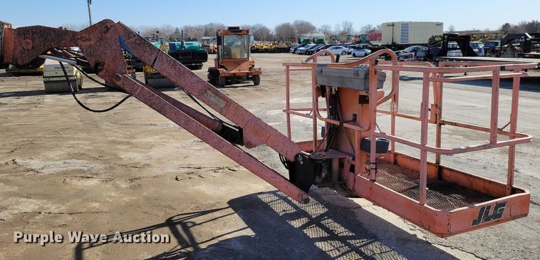 image for item EA2862 1996 JLG 600A boom lift
