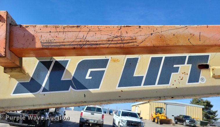image for item EA2862 1996 JLG 600A boom lift