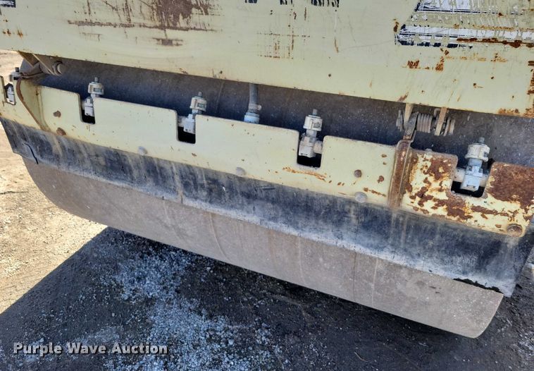 image for item EA2863 2001 Ingersoll Rand DD24 double drum vibratory roller