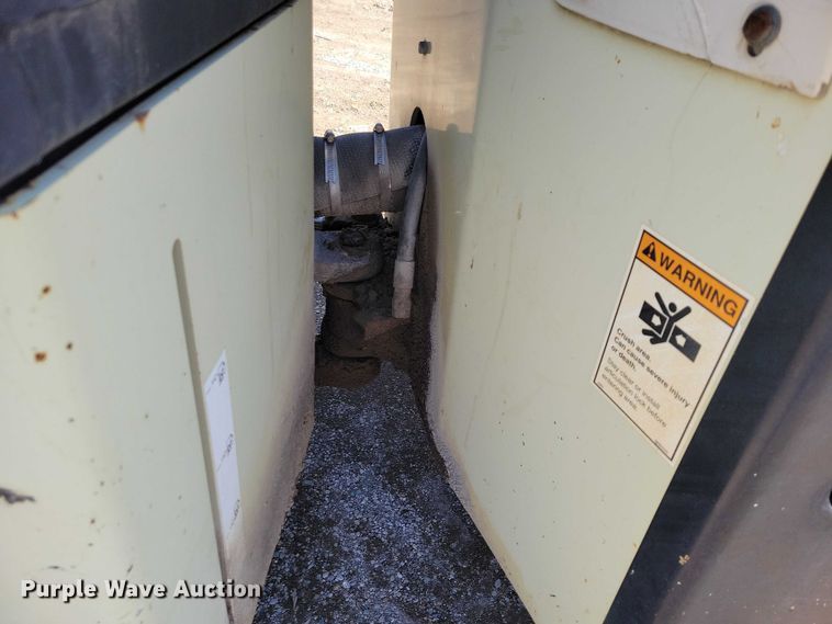 image for item EA2863 2001 Ingersoll Rand DD24 double drum vibratory roller