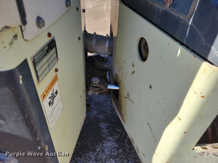 image for item EA2863 2001 Ingersoll Rand DD24 double drum vibratory roller