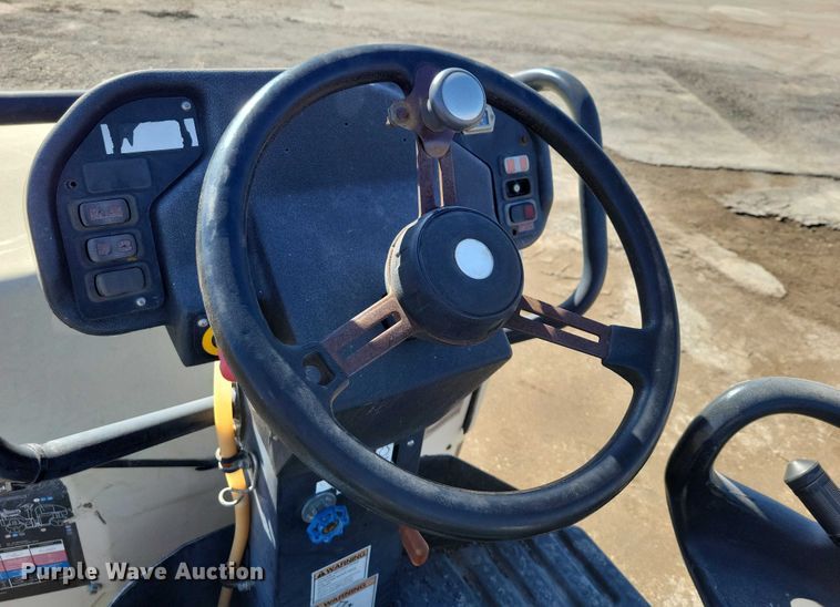 image for item EA2863 2001 Ingersoll Rand DD24 double drum vibratory roller