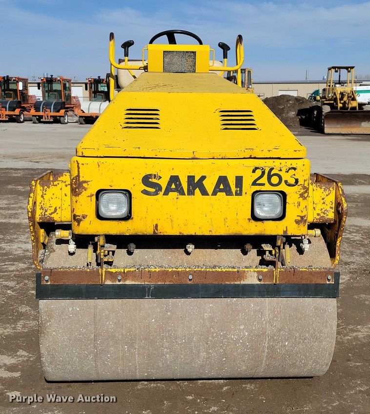 image for item EA2865 Sakai SW320 double drum vibratory roller