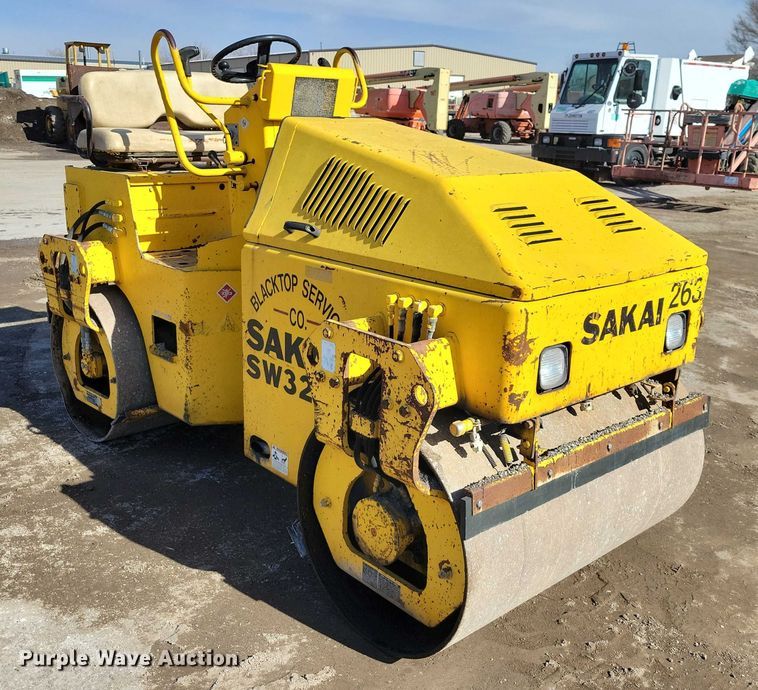 image for item EA2865 Sakai SW320 double drum vibratory roller