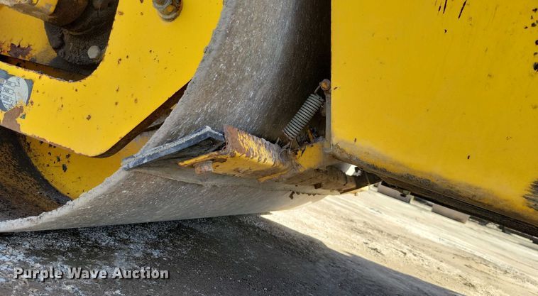 image for item EA2865 Sakai SW320 double drum vibratory roller