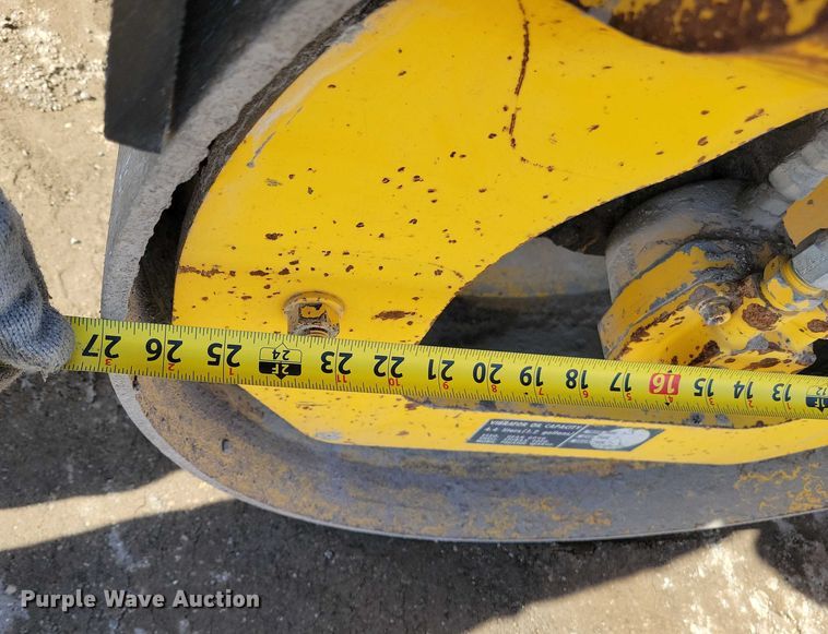 image for item EA2865 Sakai SW320 double drum vibratory roller