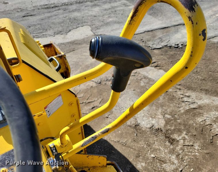 image for item EA2865 Sakai SW320 double drum vibratory roller