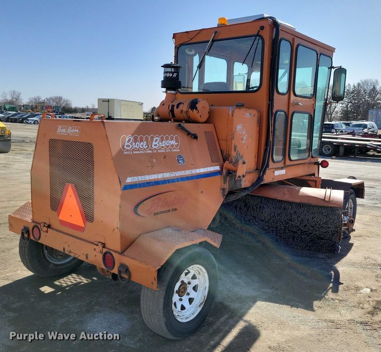 image for item EA2866 1997 Broce RJ300 broom