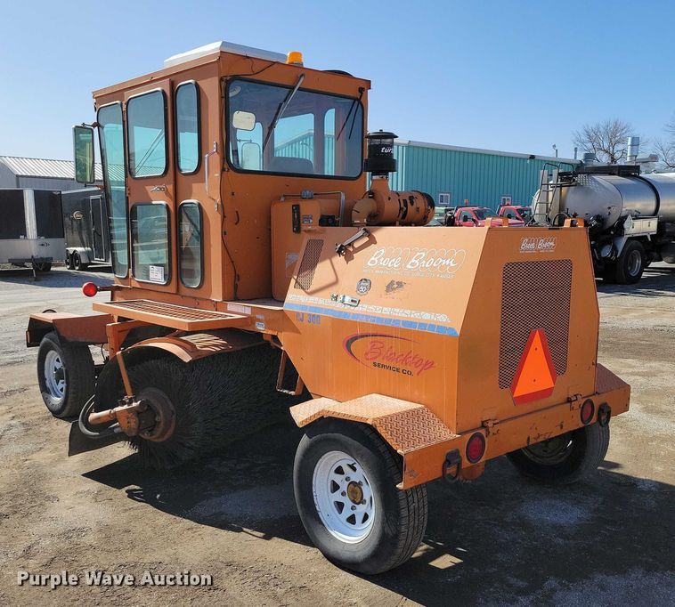 image for item EA2866 1997 Broce RJ300 broom