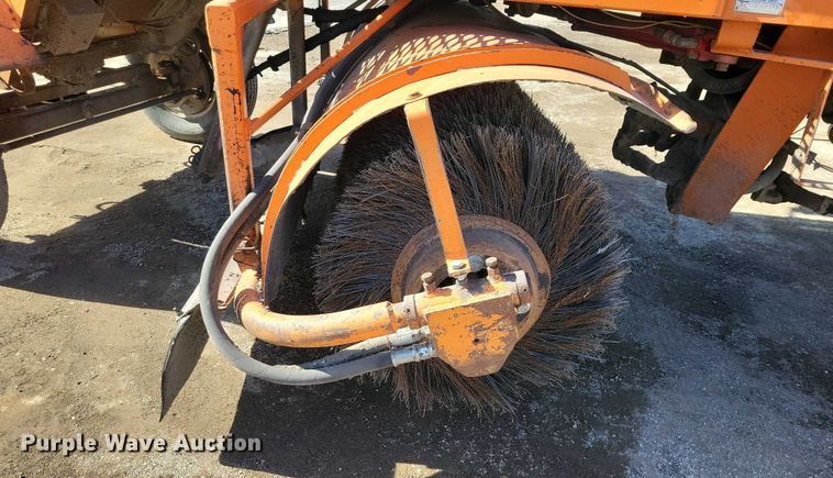 image for item EA2866 1997 Broce RJ300 broom