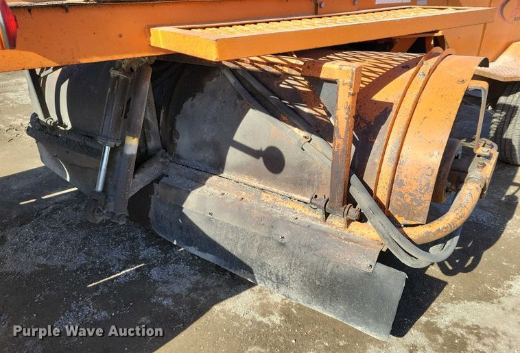 image for item EA2866 1997 Broce RJ300 broom