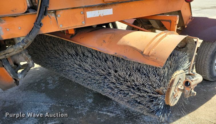 image for item EA2866 1997 Broce RJ300 broom