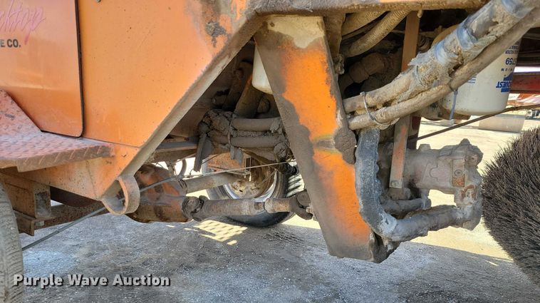 image for item EA2866 1997 Broce RJ300 broom