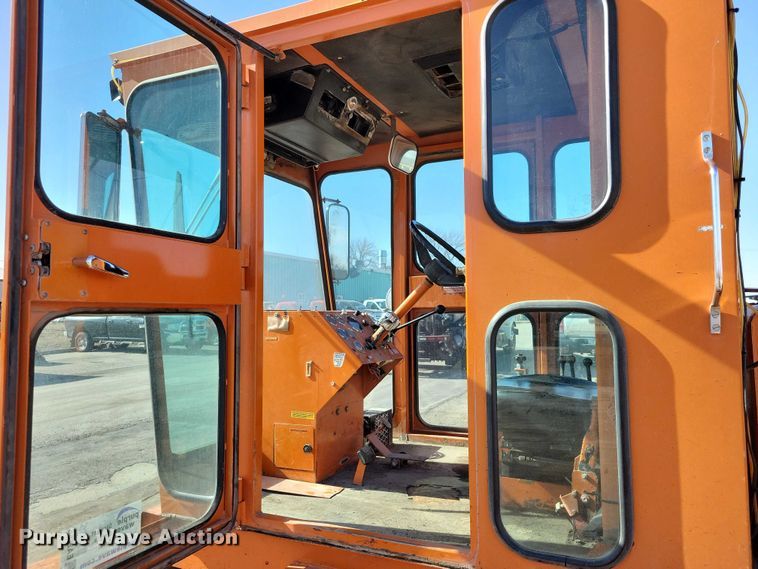 image for item EA2866 1997 Broce RJ300 broom