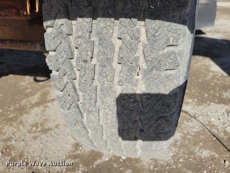 image for item EA2866 1997 Broce RJ300 broom