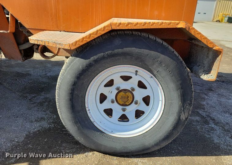 image for item EA2866 1997 Broce RJ300 broom