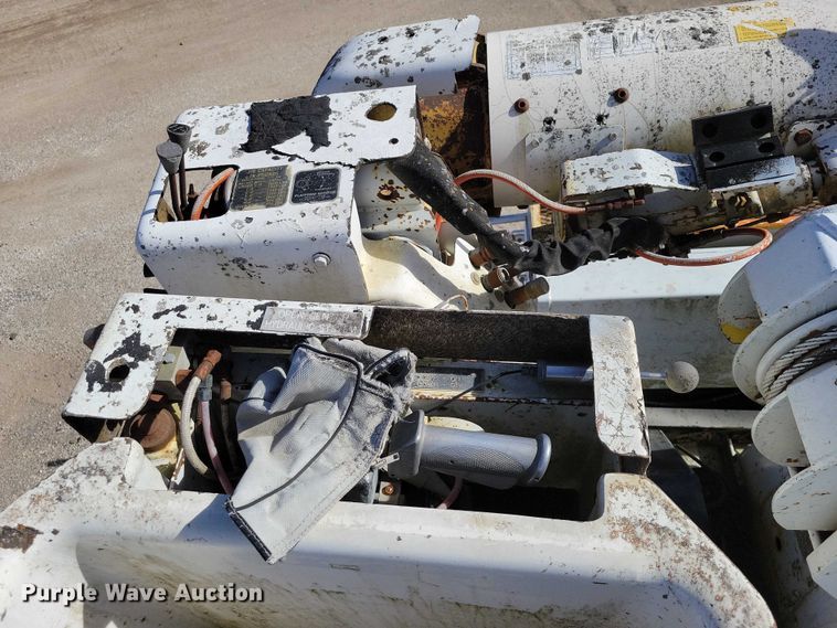 image for item EA2869 1991 Ford F800 bucket truck