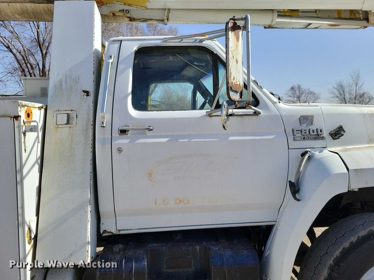 image for item EA2869 1991 Ford F800 bucket truck