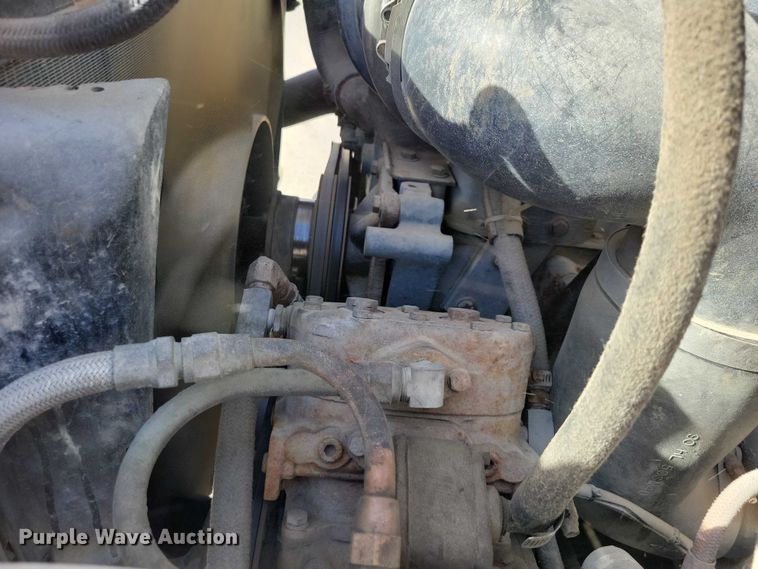 image for item EA2869 1991 Ford F800 bucket truck