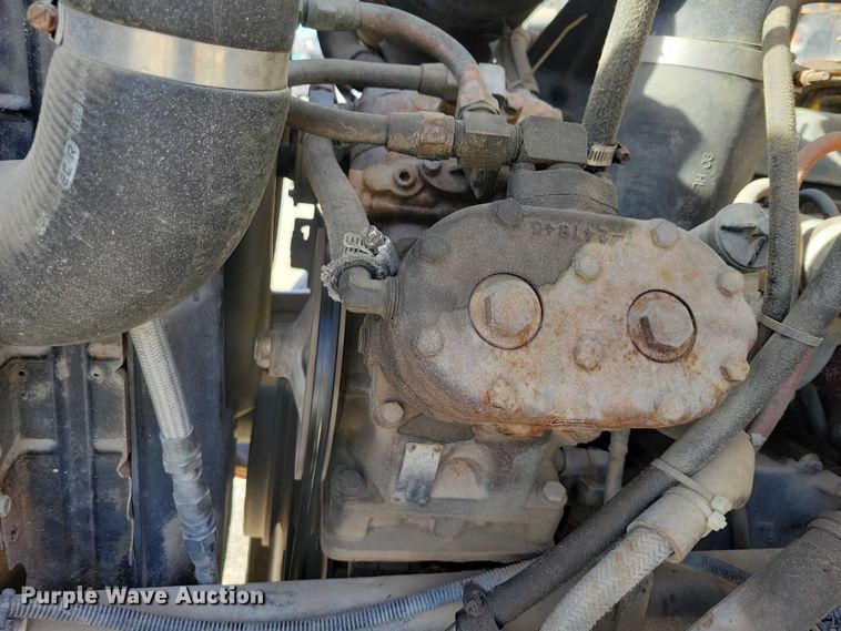 image for item EA2869 1991 Ford F800 bucket truck