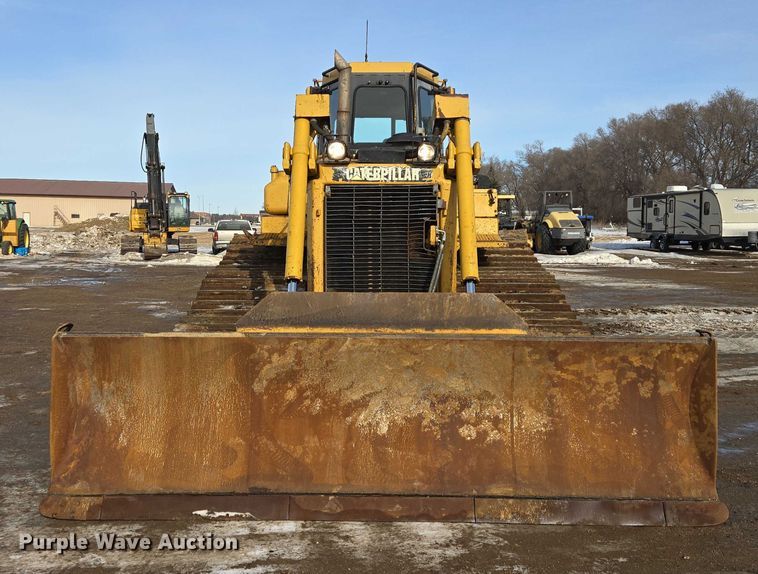 image for item EB1282 1998 Caterpillar D6R LGP dozer