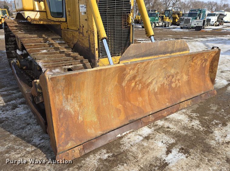 image for item EB1282 1998 Caterpillar D6R LGP dozer