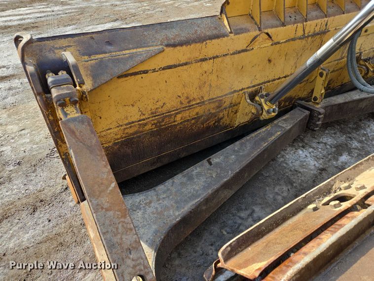 image for item EB1282 1998 Caterpillar D6R LGP dozer