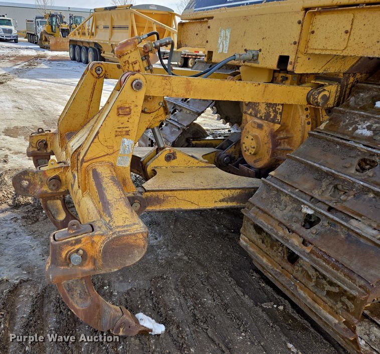 image for item EB1282 1998 Caterpillar D6R LGP dozer
