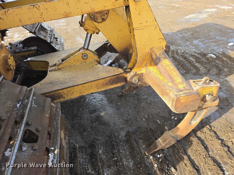 image for item EB1282 1998 Caterpillar D6R LGP dozer