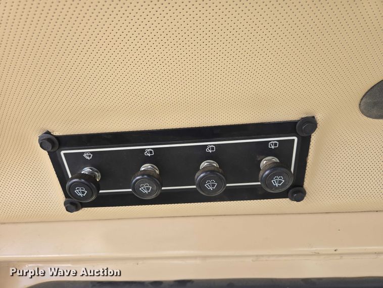 image for item EB1282 1998 Caterpillar D6R LGP dozer