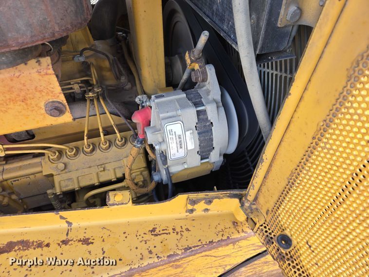 image for item EB1282 1998 Caterpillar D6R LGP dozer