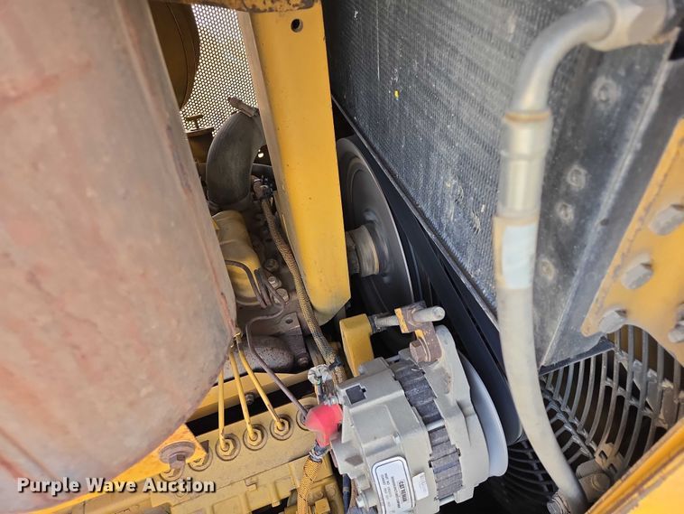 image for item EB1282 1998 Caterpillar D6R LGP dozer