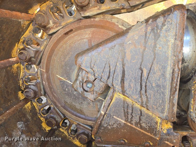 image for item EB1282 1998 Caterpillar D6R LGP dozer