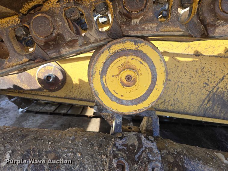 image for item EB1282 1998 Caterpillar D6R LGP dozer