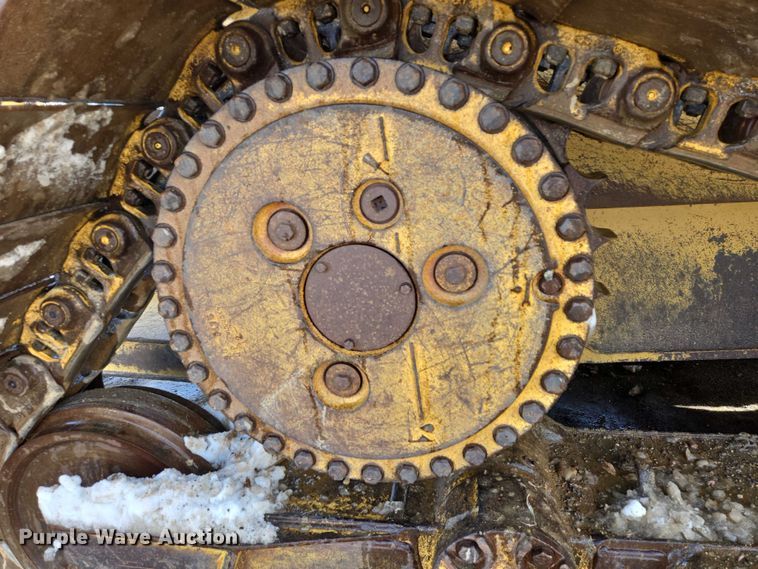 image for item EB1282 1998 Caterpillar D6R LGP dozer