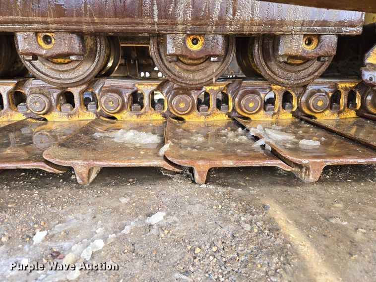 image for item EB1282 1998 Caterpillar D6R LGP dozer