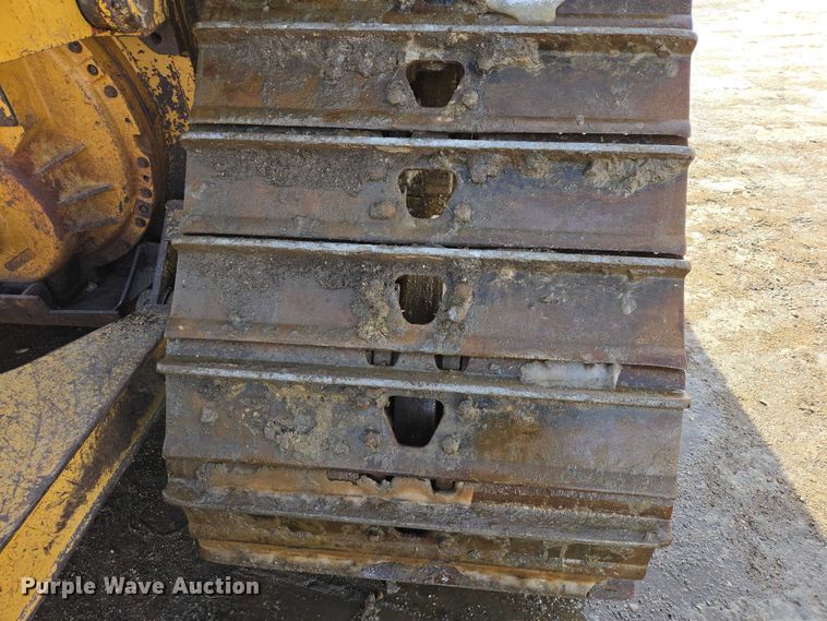 image for item EB1282 1998 Caterpillar D6R LGP dozer