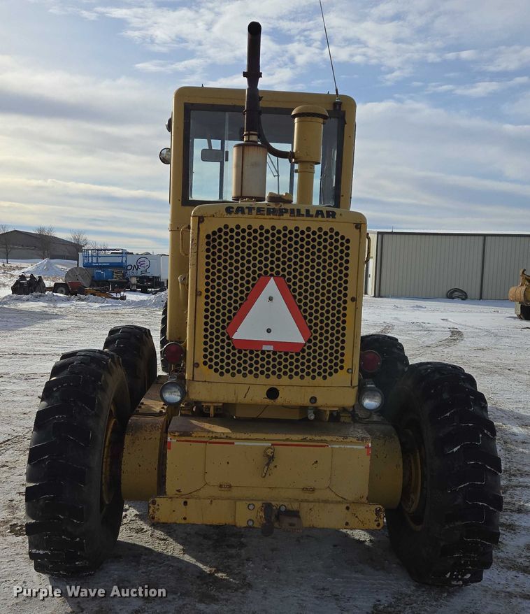 image for item EB1286 1964 Caterpillar 120 motor grader