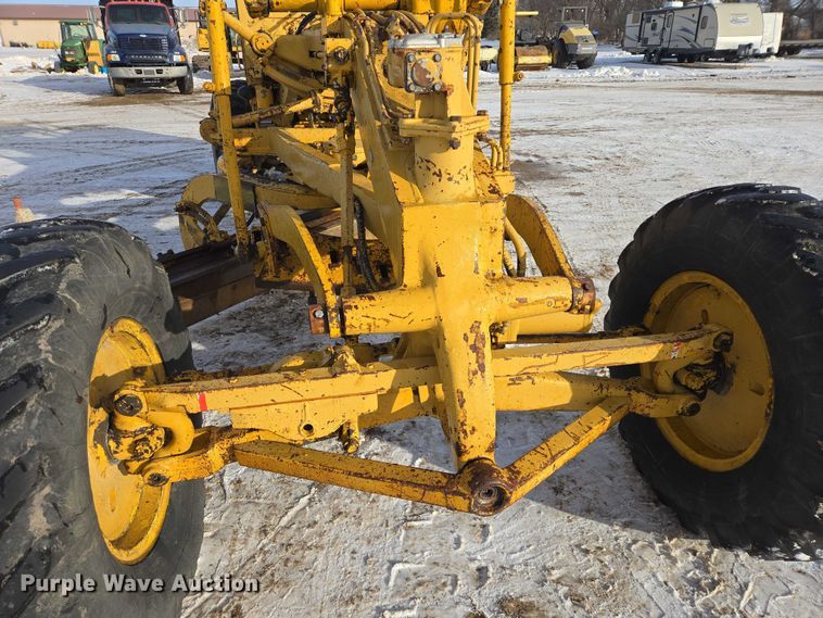 image for item EB1286 1964 Caterpillar 120 motor grader