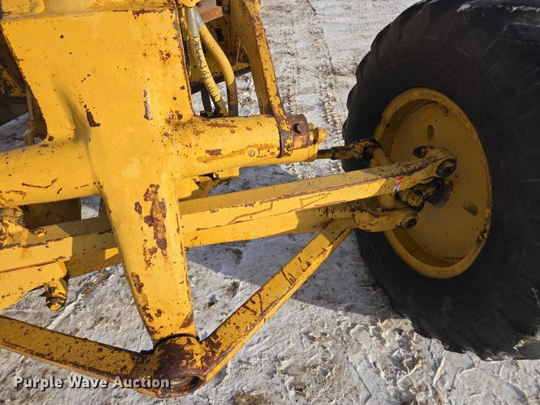 image for item EB1286 1964 Caterpillar 120 motor grader