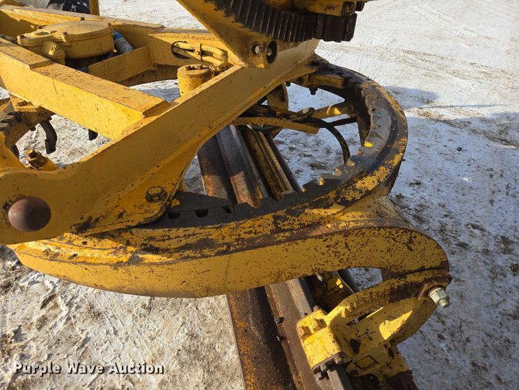 image for item EB1286 1964 Caterpillar 120 motor grader