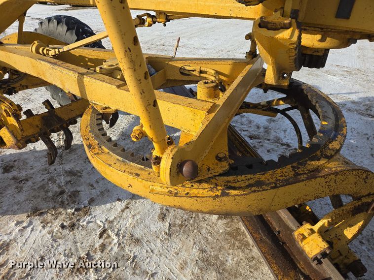 image for item EB1286 1964 Caterpillar 120 motor grader