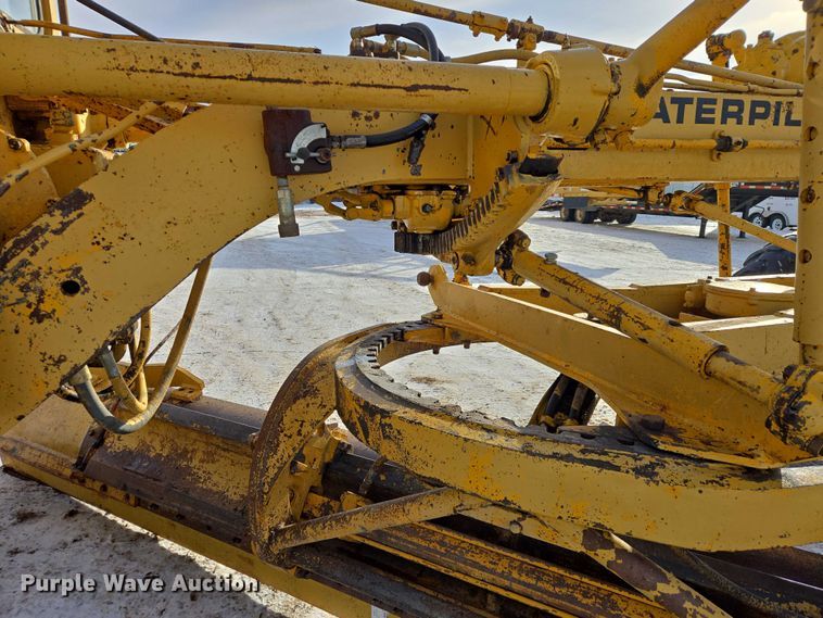 image for item EB1286 1964 Caterpillar 120 motor grader