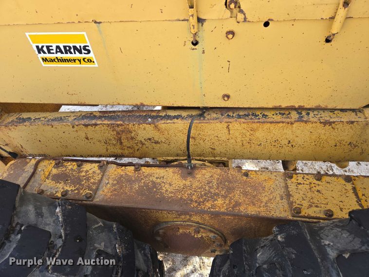 image for item EB1286 1964 Caterpillar 120 motor grader