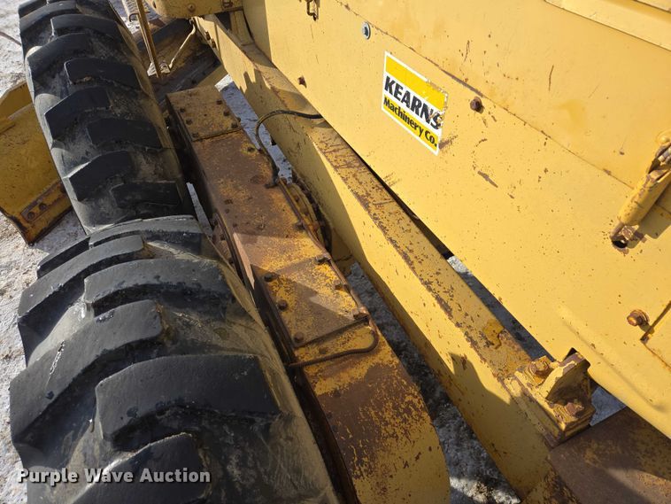 image for item EB1286 1964 Caterpillar 120 motor grader