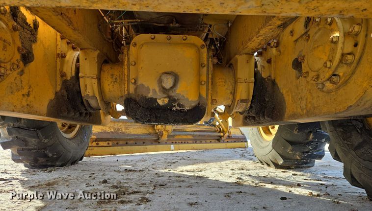image for item EB1286 1964 Caterpillar 120 motor grader