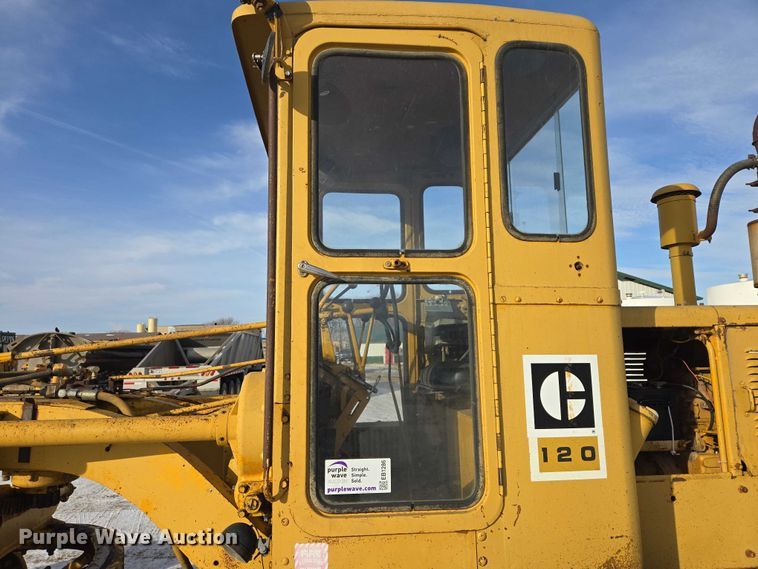 image for item EB1286 1964 Caterpillar 120 motor grader