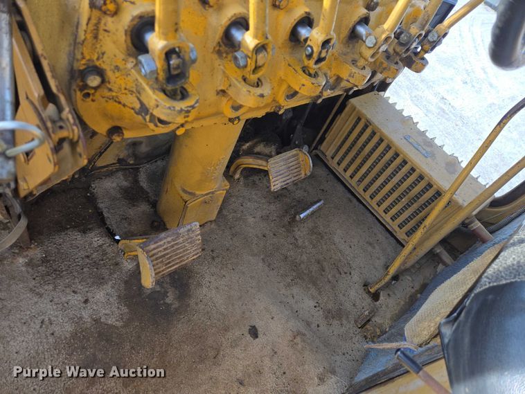 image for item EB1286 1964 Caterpillar 120 motor grader