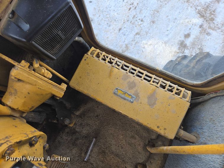 image for item EB1286 1964 Caterpillar 120 motor grader