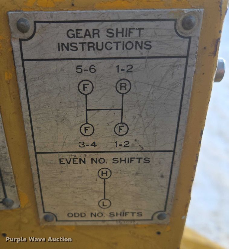 image for item EB1286 1964 Caterpillar 120 motor grader